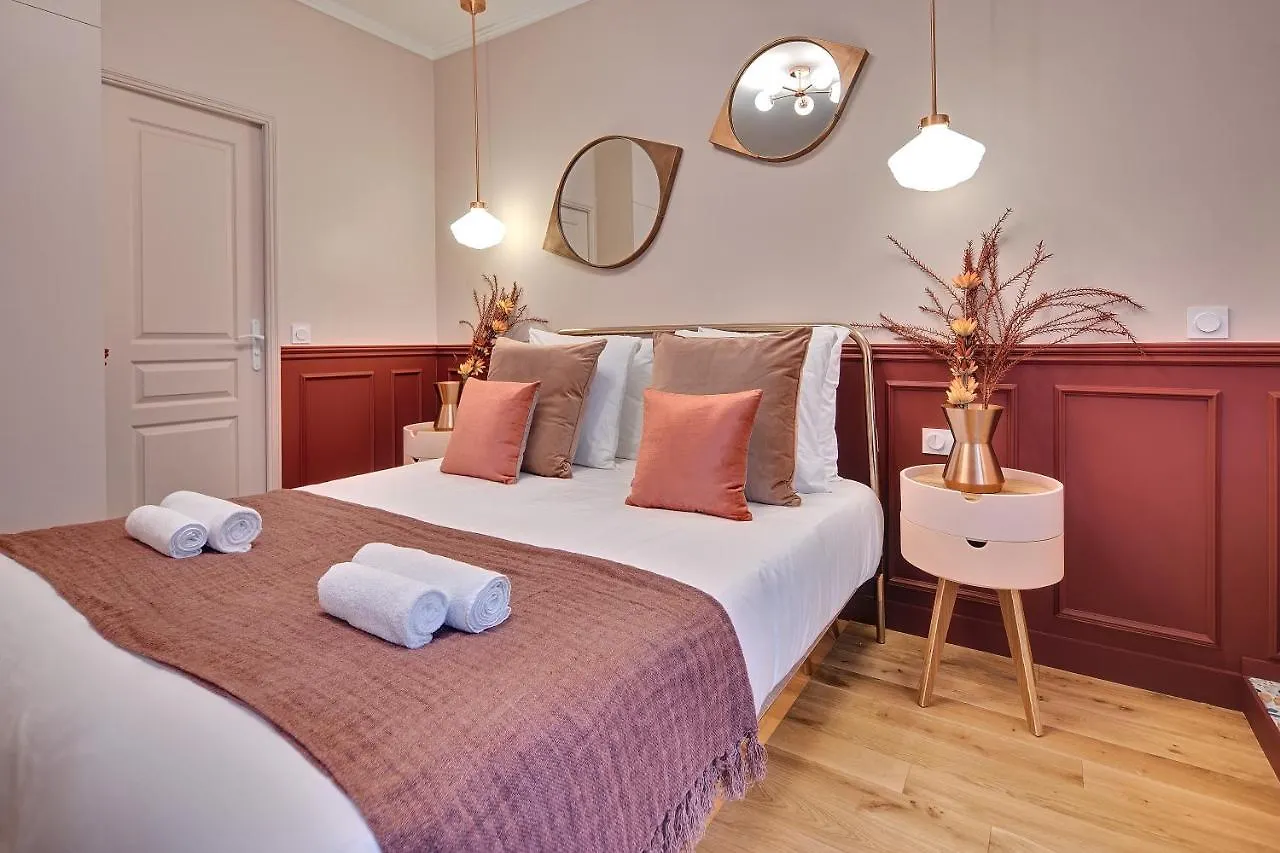 Miss Marguerite Suite Paris France