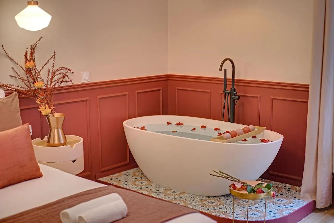 Miss Marguerite Suite Paris France