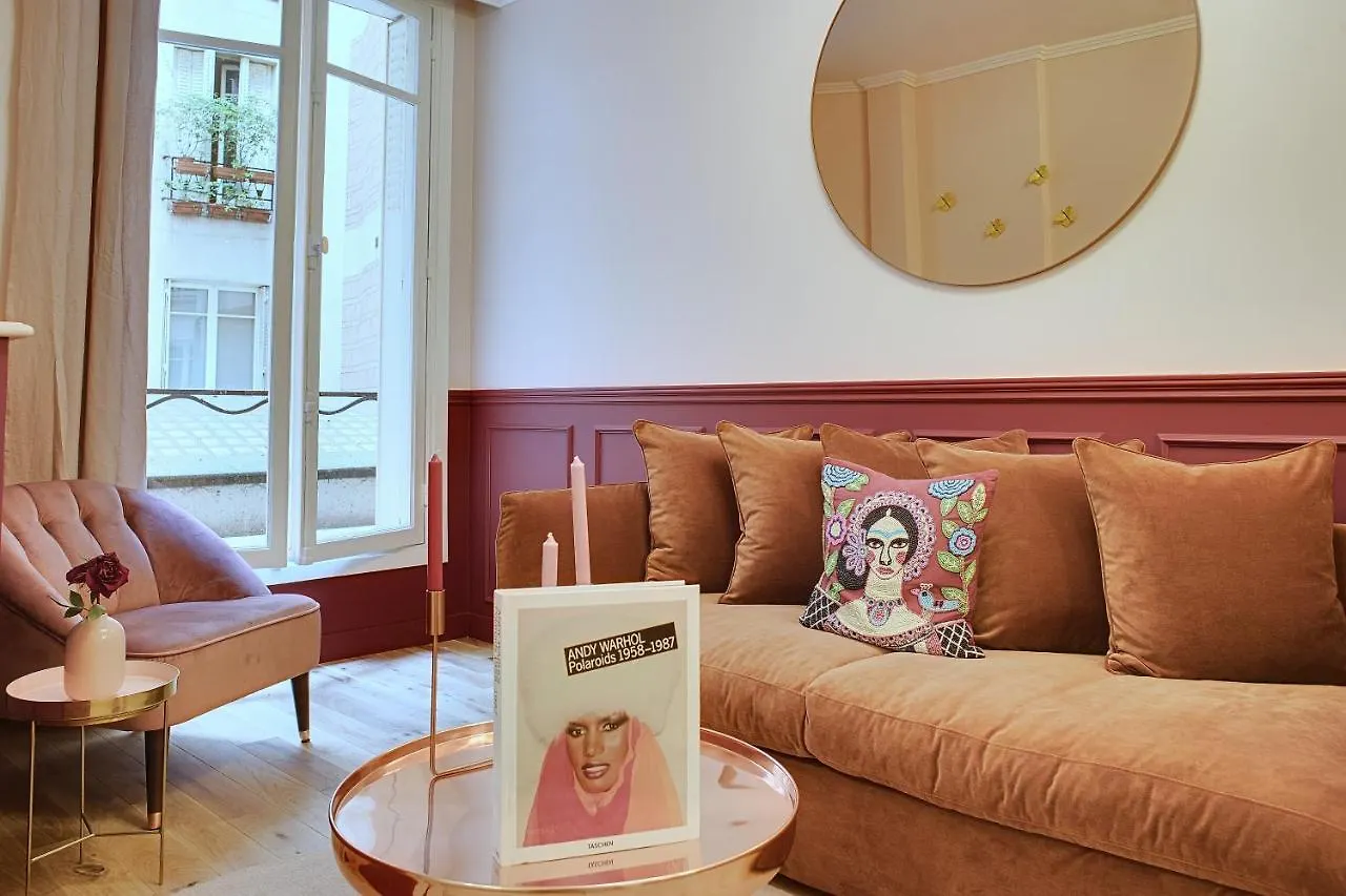 Miss Marguerite Suite Paris Apartment